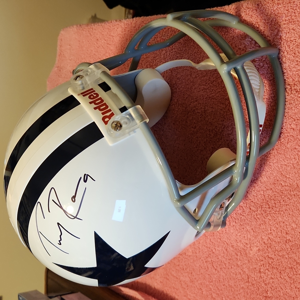 Tony Romo signed  Helmet W Certificate of Authenticity